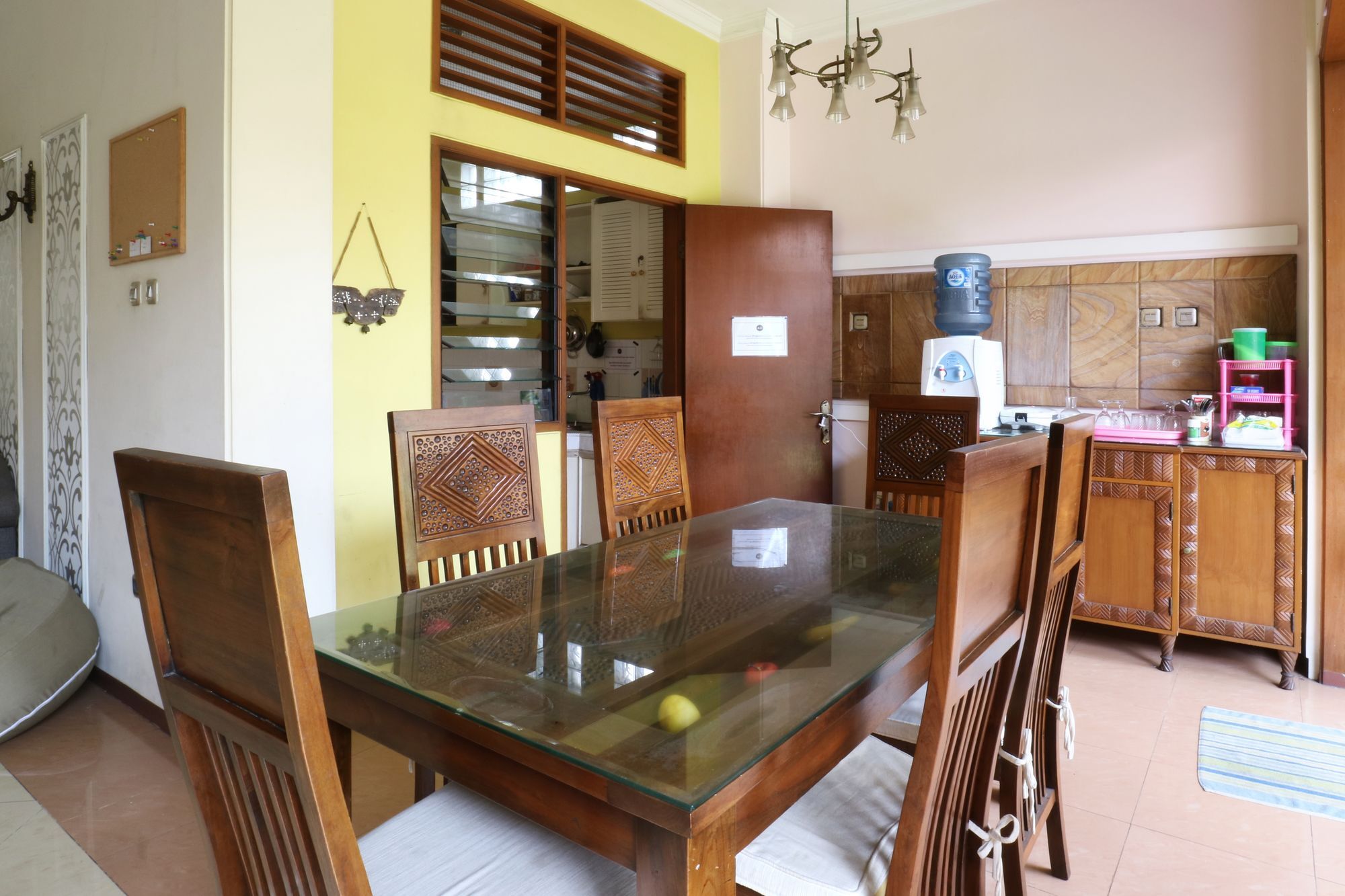 Maharani Guesthouse Tebet Syariah Джакарта Екстер'єр фото
